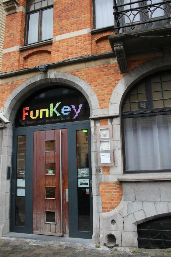 Funkey Hotel Bruxelles Exterior foto